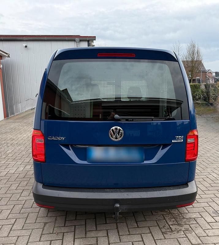Gebraucht VW Caddy 101 PS (74 kW) 2015 Blau Van / Kleinbus