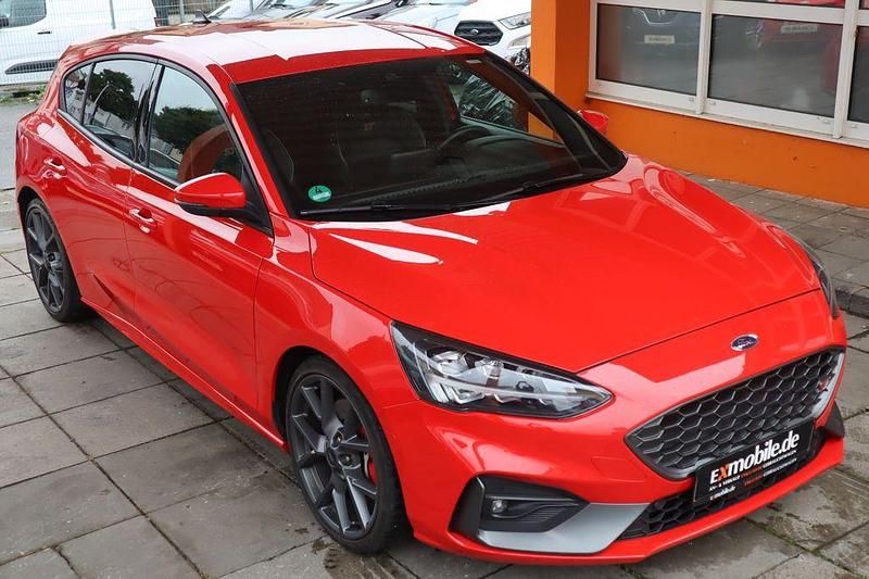 Gebraucht Ford Focus ST 190 PS (139 kW) 2021 Race red Limousine