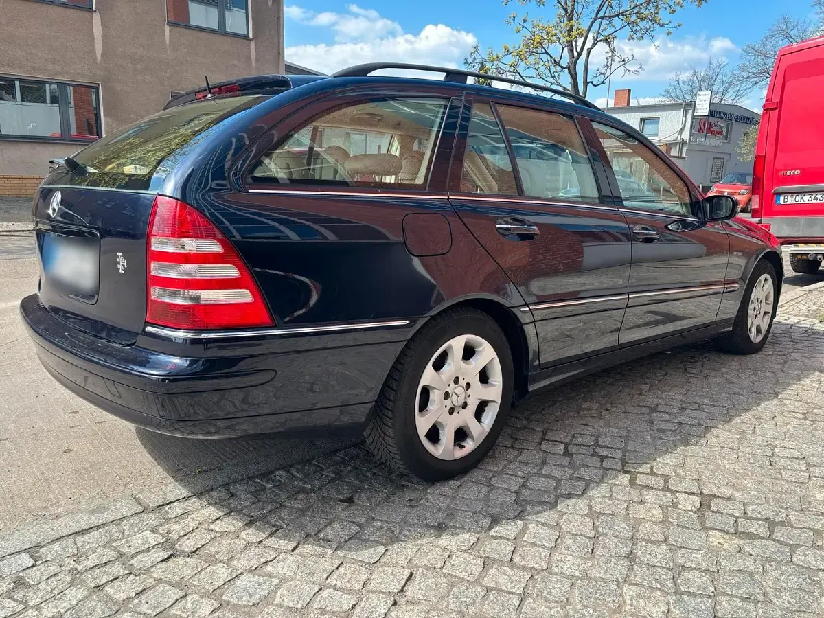 Gebraucht Mercedes C180 163 PS (119 kW) 2004 Blau Kombi