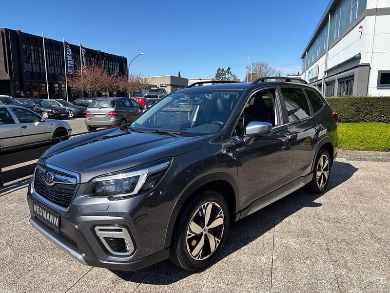 Gebraucht Subaru Forester Platinum 150 PS (110 kW) 2021 Grau SUV