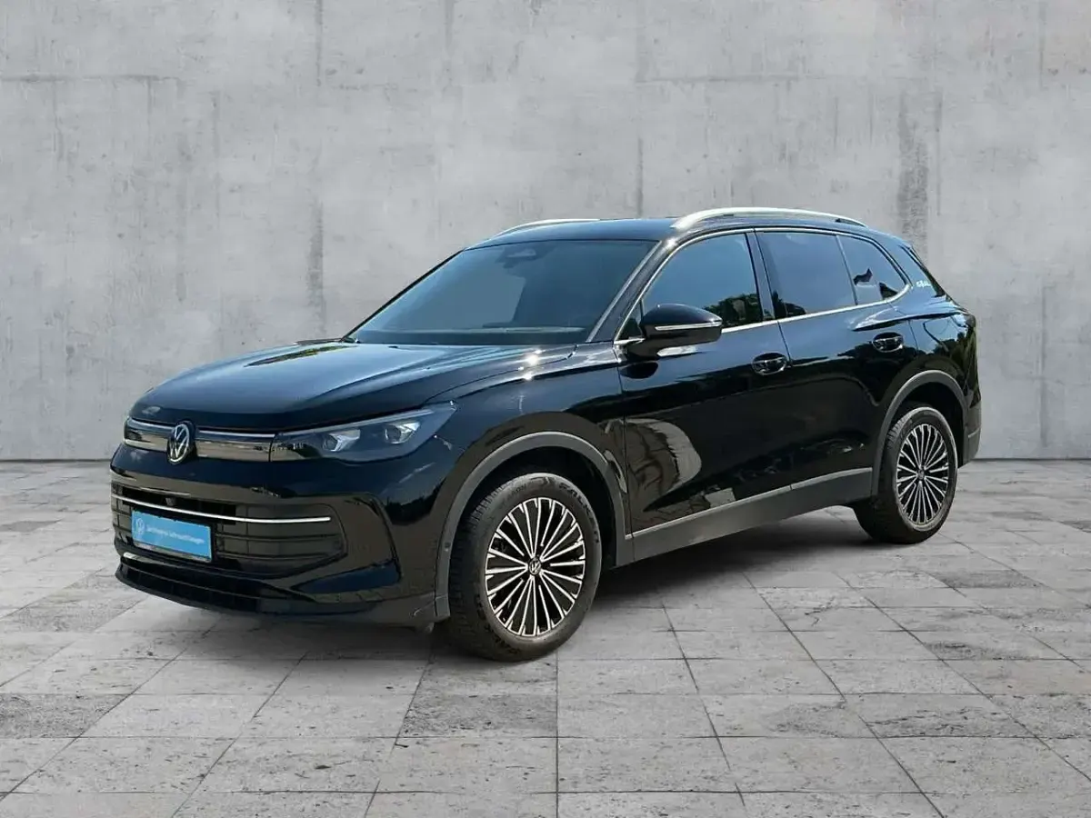 Gebraucht VW Tiguan Goal 150 PS (110 kW) 2025 Grenadillschwarz metallic SUV