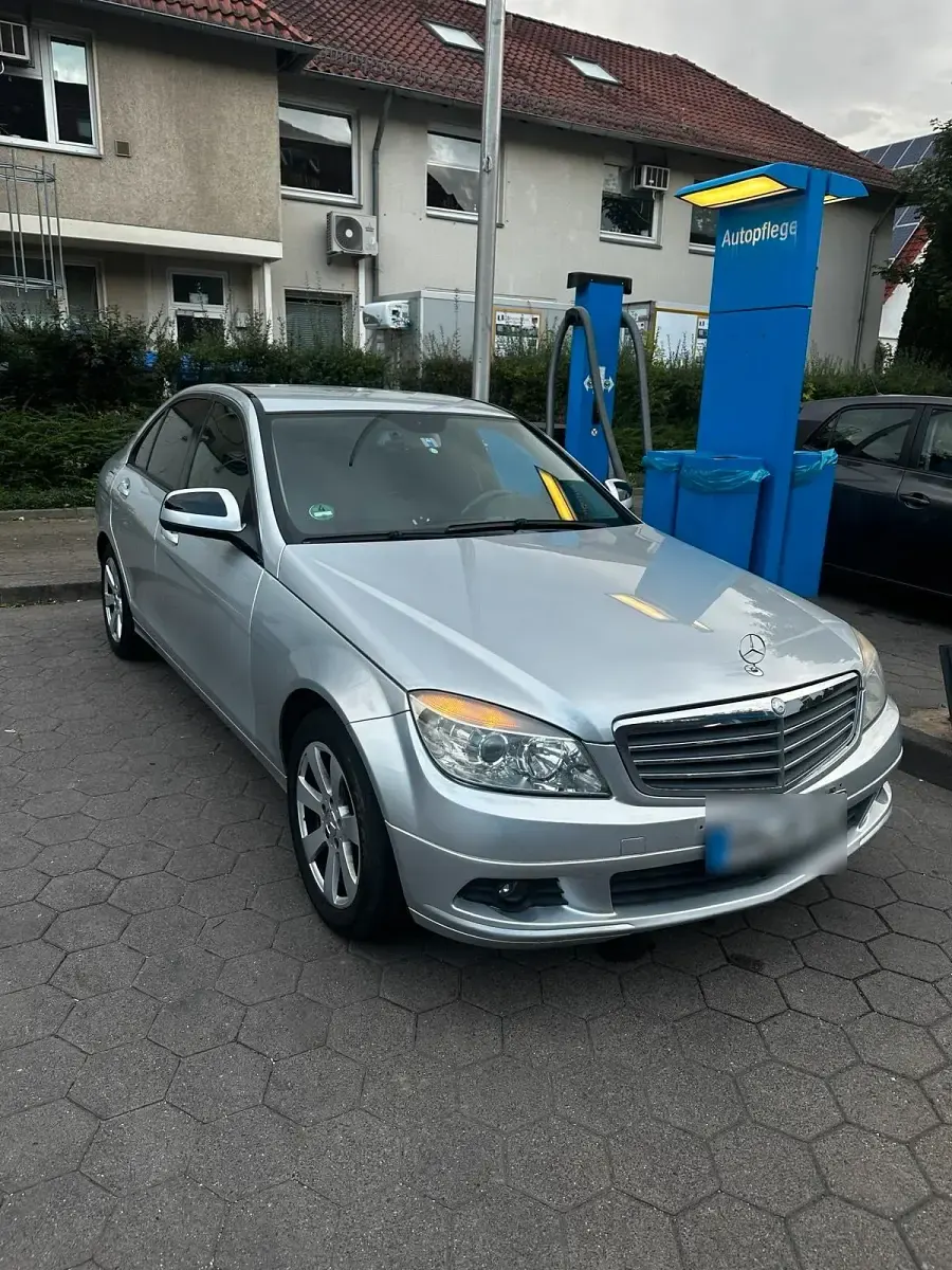 Używany Mercedes C220 170 KM (125 kW) 2007 Szary Sedan/Limuzyna