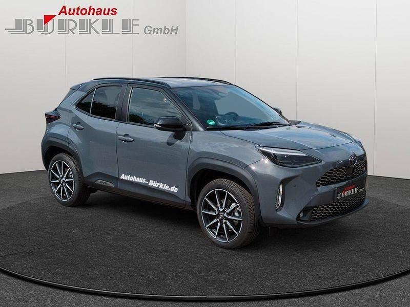 Schwarz Gebraucht 2025 Toyota Yaris Cross Premium SUV | 33.555 € (Teuer) - Bild 1/3