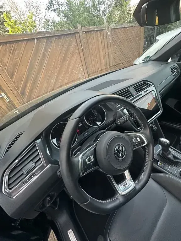 Gebraucht VW Tiguan Allspace R-line 239 PS (175 kW) 2020 Schwarz SUV