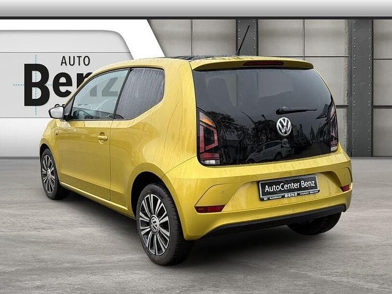 Gebraucht VW up! Move 60 PS (44 kW) 2020 Honey yellow (metallic) Kleinwagen