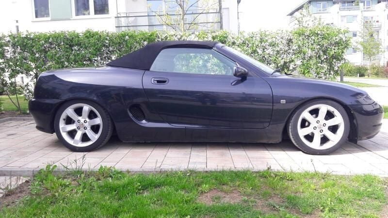 Schwarz Gebraucht 2001 MG F Cabrio | 6.800 € (Etwas zu teuer) - Bild 1/4