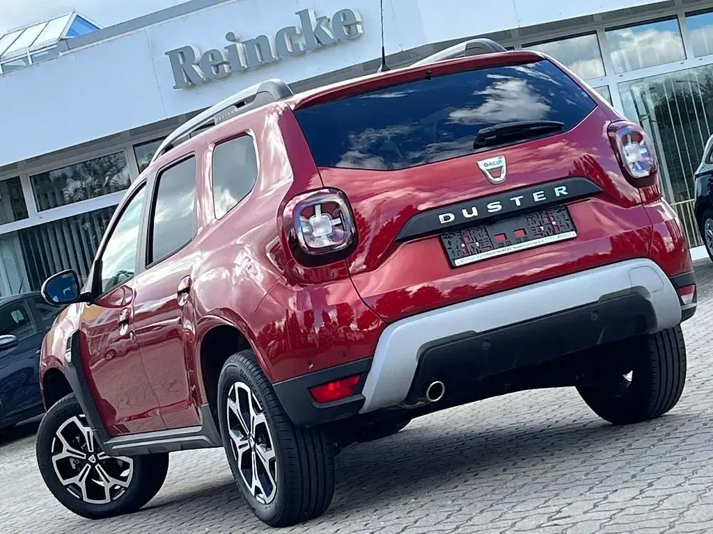 Second-hand Dacia Duster 101 CP (74 kW) 2021 Roșu SUV