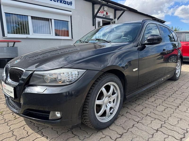 Schwarz Gebraucht 2010 BMW 325 Sport Line Kombi | 4.999 € (Guter Preis) - Bild 1/4