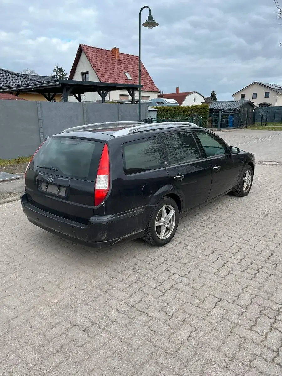Gebraucht Ford Mondeo Ghia 125 PS (91 kW) 2006 Schwarz Kombi