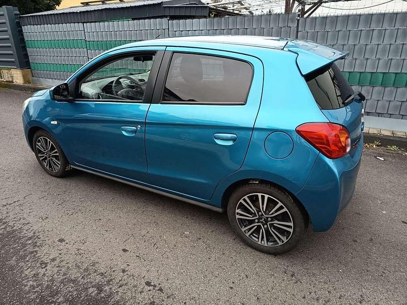 Gebraucht Mitsubishi Space Star 80 PS (58 kW) 2013 Blau Van / Kleinbus