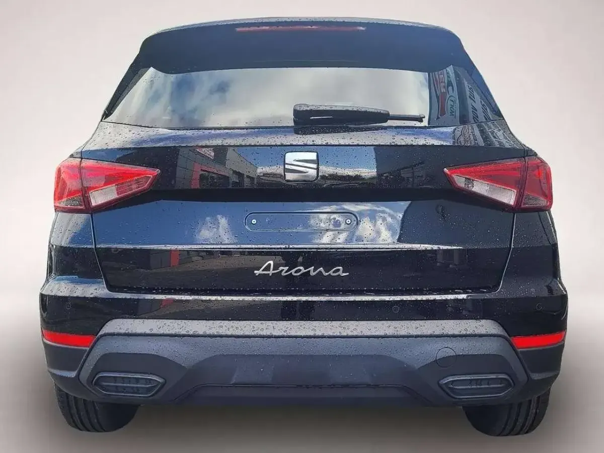 Neu Seat Arona Style 95 PS (69 kW) 2025 Schwarz/verschieden SUV