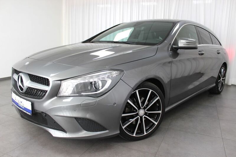 Mountaingrau metallic (metallic) Gebraucht 2015 Mercedes CLA180 Shooting Brake Urban Kombi | 18.990 € (Fairer Preis) - Bild 1/4