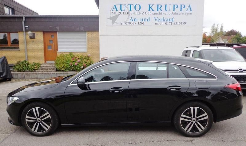 Schwarz Gebraucht 2022 Mercedes CLA200 Kombi | 20.990 € (Superpreis) - Bild 1/4