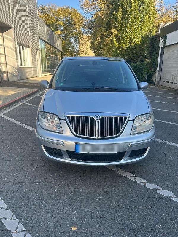 Gebraucht Lancia Phedra 128 PS (94 kW) 2003 Silber Van / Kleinbus