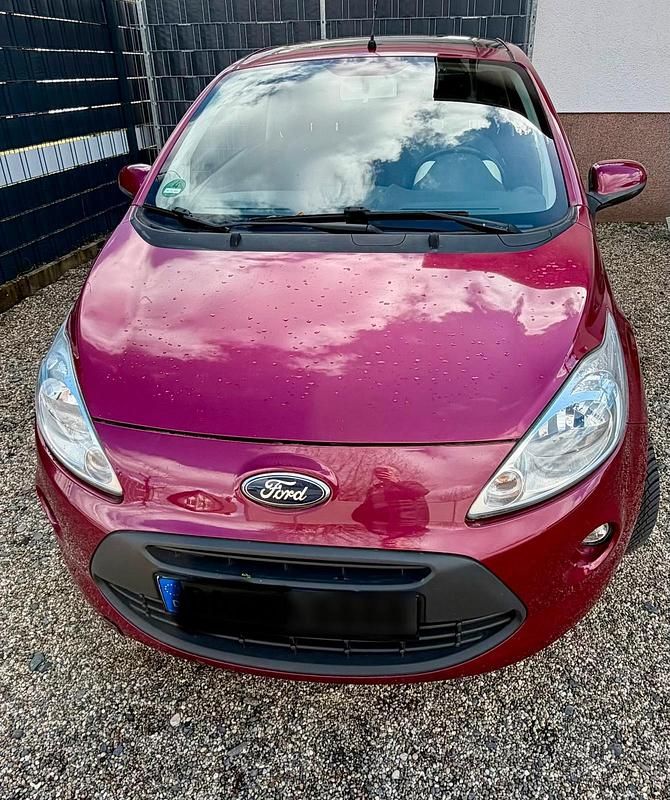 Gebraucht Ford Ka 51 PS (37 kW) 2011 Rot Kleinwagen