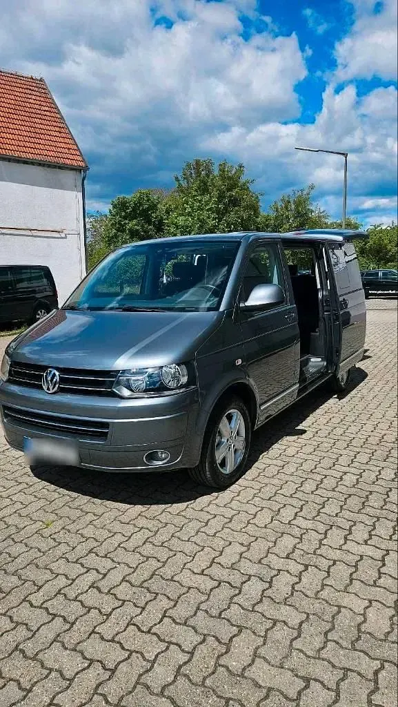 Gebraucht VW Multivan Highline 179 PS (131 kW) 2010 Grau Van / Kleinbus