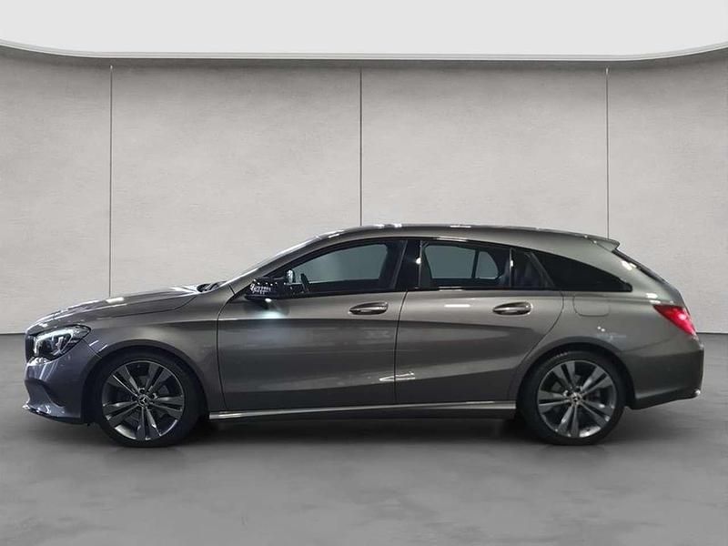 Gebraucht Mercedes CLA180 122 PS (89 kW) 2019 Mountaingrau  met. Limousine