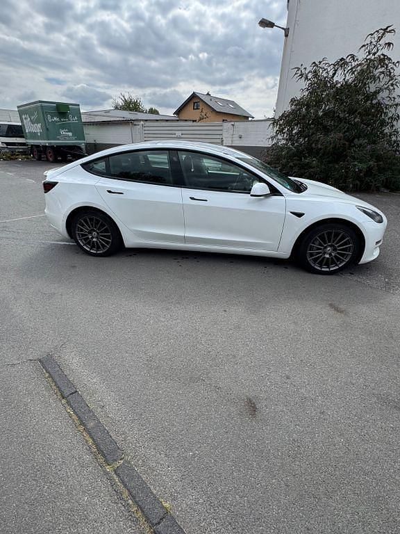 Weiß Gebraucht 2020 Tesla Model 3 Limousine | 22.000 € (Guter Preis) - Bild 1/4