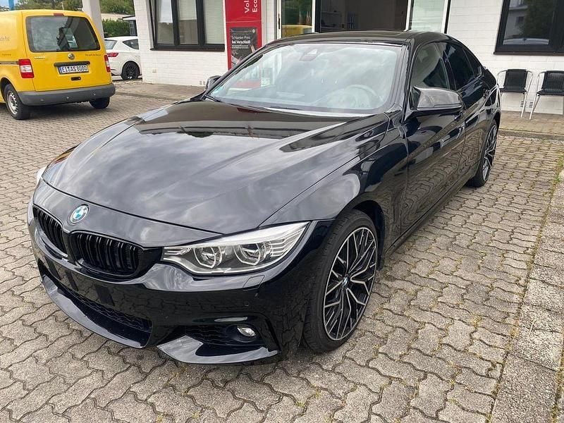 Black sapphire metallic Gebraucht 2016 BMW 430 M Sport Coupé | 27.980 € (Fairer Preis) - Bild 1/4