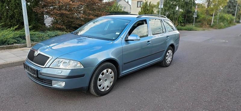 Grau Gebraucht 2007 Skoda Octavia Kombi | 1.950 € (Superpreis) - Bild 1/4