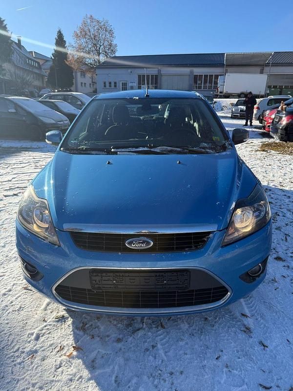Używany Ford Focus Titanium 109 KM (80 kW) 2009 Niebieski Hatchback