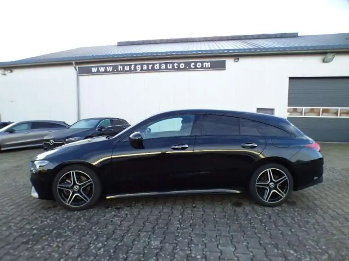 Gebraucht Mercedes CLA200 Shooting Brake Advanced Plus 163 PS (119 kW) 2023 191kosmosschwarz Kombi
