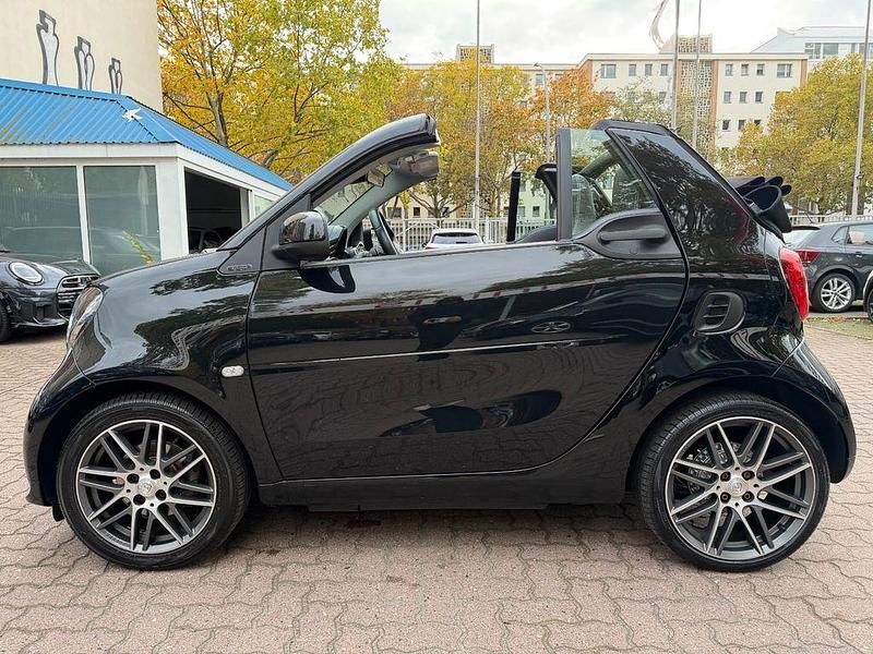 Gebraucht Smart ForTwo Cabrio Brabus 109 PS (80 kW) 2018 Schwarz Cabrio