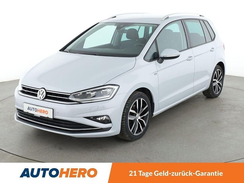 Weiß Gebraucht 2017 VW Golf Sportsvan Join Van / Kleinbus | 15.270 € (Fairer Preis) - Bild 1/3