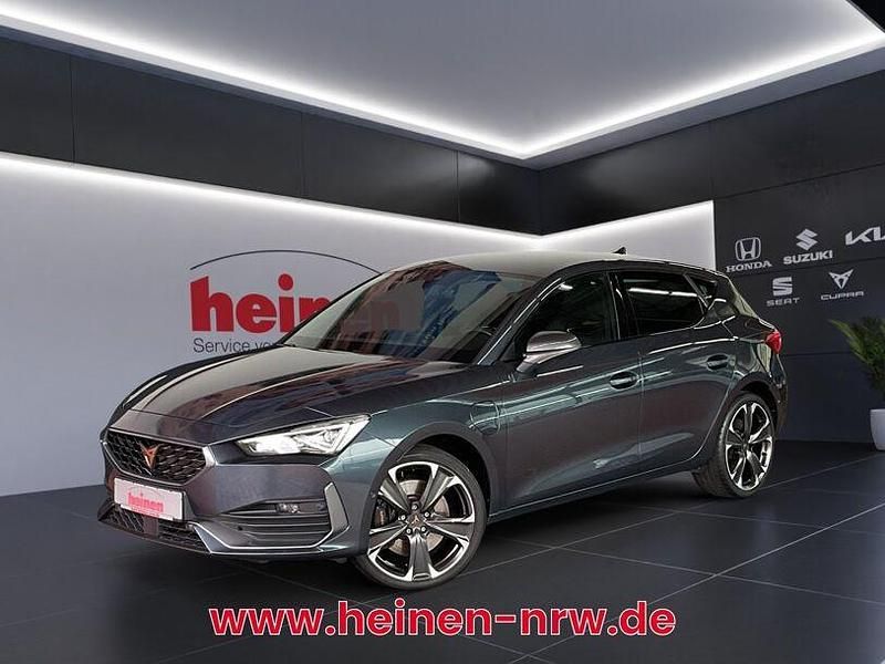 Grau Gebraucht 2021 Seat Leon Limousine | 23.899 € (Fairer Preis) - Bild 1/4