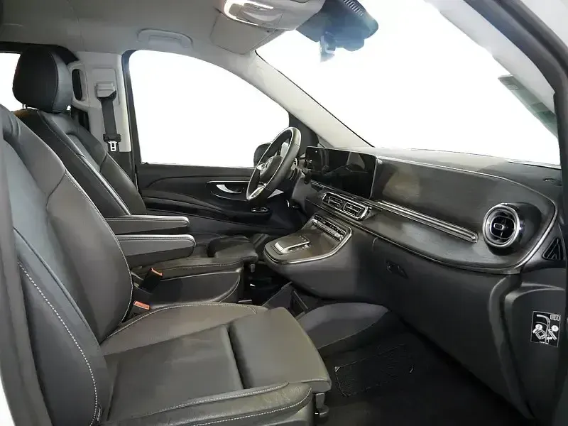 Gebraucht Mercedes EQV300 Avantgarde 150 kW (204 PS) 2025 Weiß Van / Kleinbus