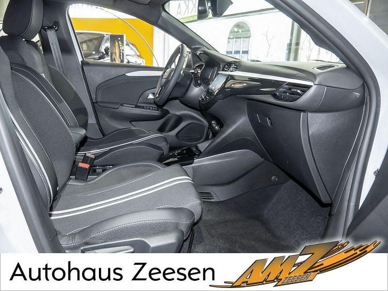 Neu Opel Corsa-e 114 kW (156 PS) 2026 Kontur weiß (metallic) Kleinwagen