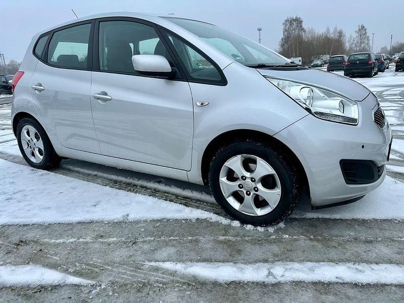 Gebraucht Kia Venga Edition 7 125 PS (91 kW) 2012 Silber Kleinwagen