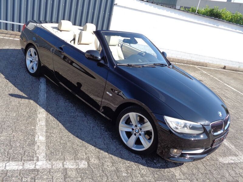 Schwarz Gebraucht 2013 BMW 325 Cabriolet Sport Line Cabrio | 18.690 € (Fairer Preis) - Bild 1/4