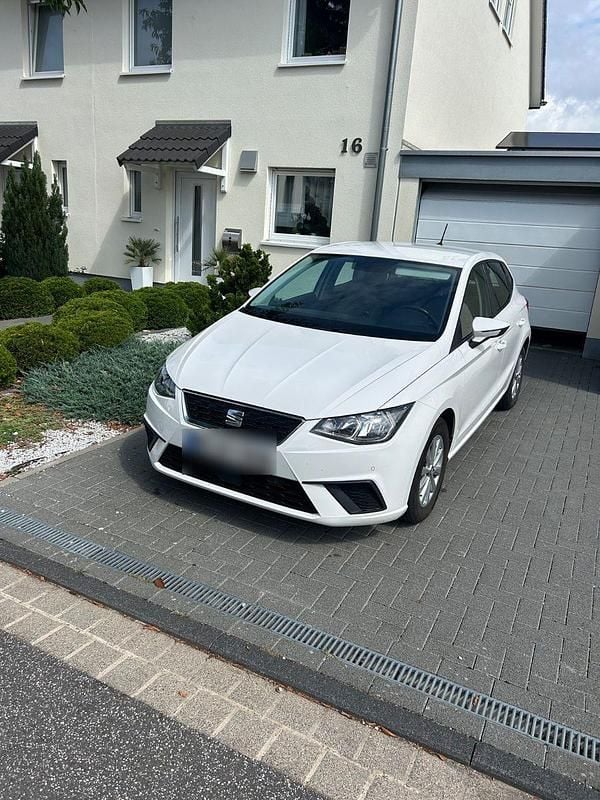 Weiß Gebraucht 2019 Seat Ibiza Beats Kleinwagen | 7.999 € (Guter Preis) - Bild 1/4