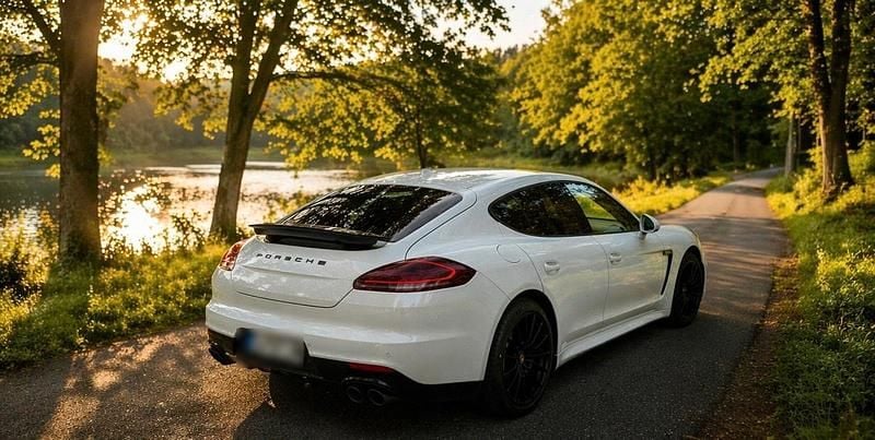 Second-hand Porsche Panamera 2013 Alb Hatchback