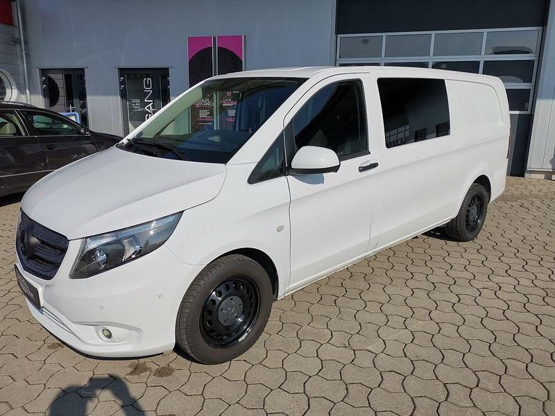 Gebraucht Mercedes Vito 163 PS (119 kW) 2023 Weiß Van
