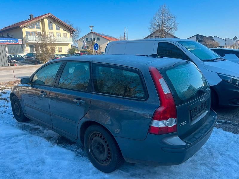 Grau Gebraucht 2007 Volvo V50 Kombi | 1.500 € (Superpreis) - Bild 1/4