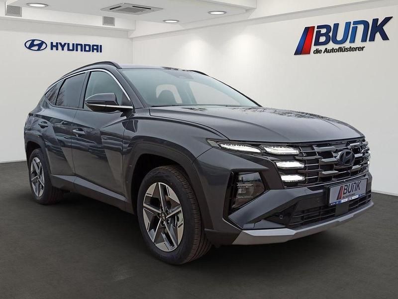 Neu Hyundai Tucson Trend 252 PS (185 kW) 2025 Ecotronic grey SUV