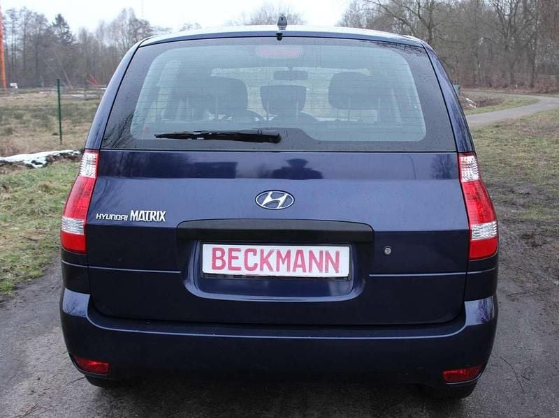 Gebraucht Hyundai Matrix Comfort 103 PS (75 kW) 2009 Indigo blue Van / Kleinbus