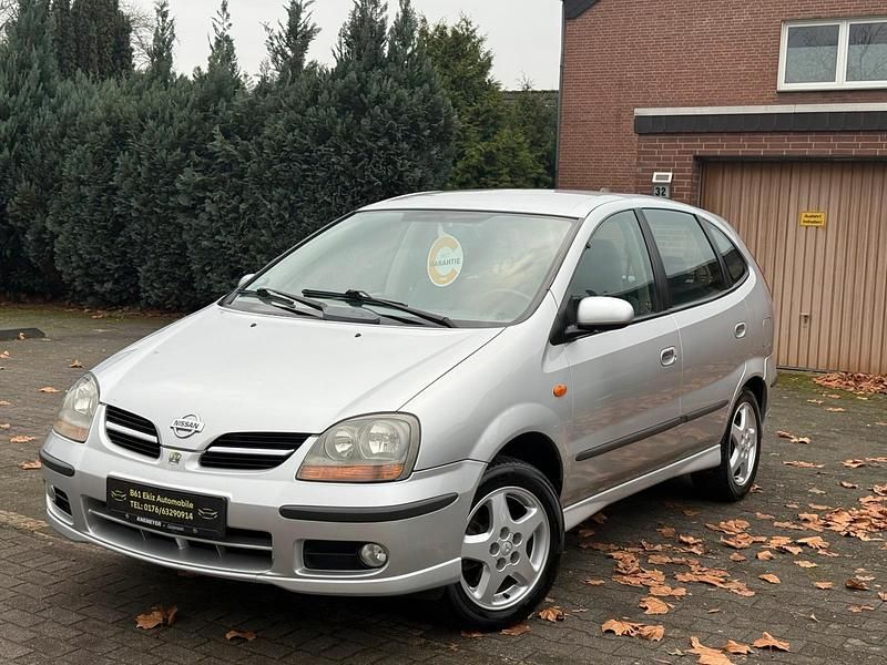Silber Gebraucht 2002 Nissan Almera Tino Van / Kleinbus | 1.750 € (Fairer Preis) - Bild 1/4