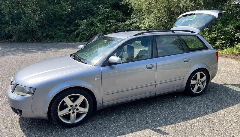 Silber Gebraucht 2004 Audi A4 Sport Kombi | 1.580 € (Superpreis) - Bild 1/4