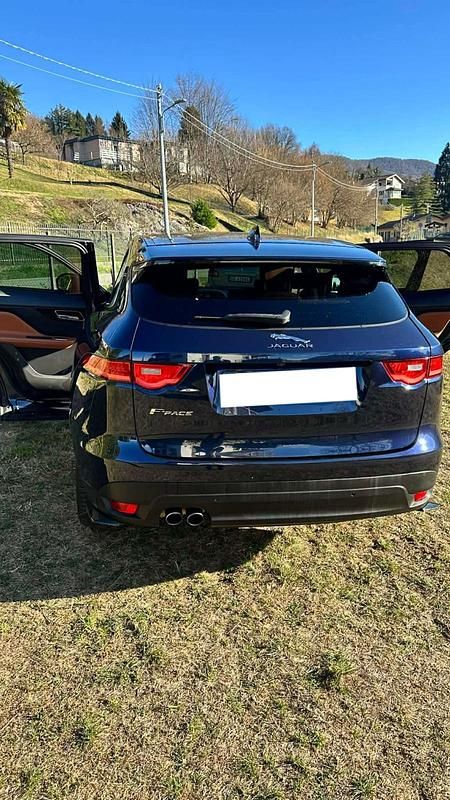 Gebraucht Jaguar F-Pace 180 PS (132 kW) 2016 Blau SUV