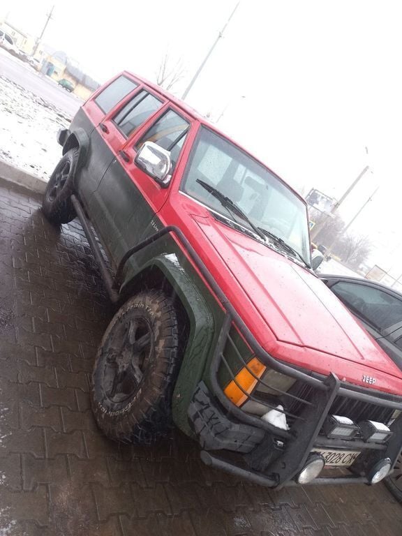 Rot Gebraucht 1985 Jeep Cherokee SUV | 10.000 € - Bild 1/4