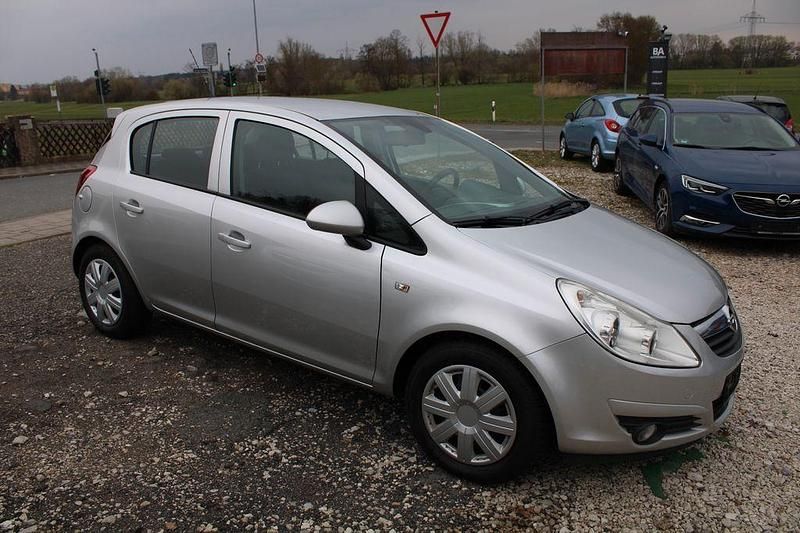 Gebraucht Opel Corsa Edition 90 PS (66 kW) 2009 Silber Kleinwagen
