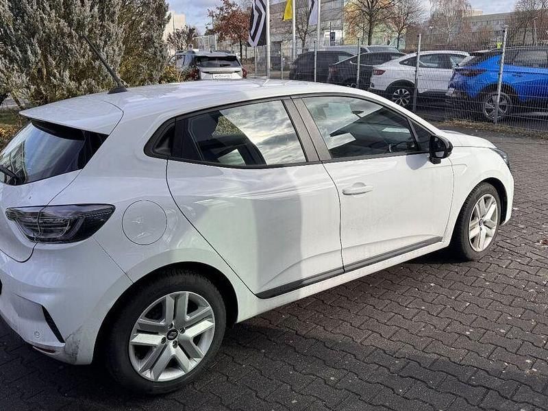 Gebraucht Renault Clio V Evolution 67 PS (49 kW) 2024 Arktis weiß Limousine