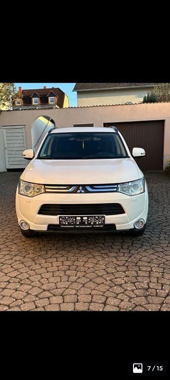 Używany Mitsubishi Outlander 156 KM (114 kW) 2013 Biały SUV