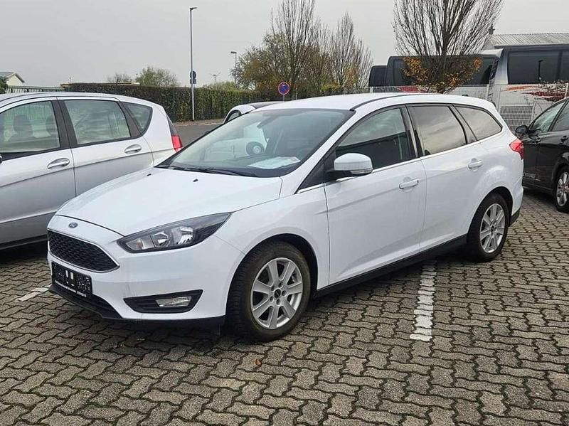 Usata Ford Focus 101 CV (74 kW) 2015 Bianco Station wagon