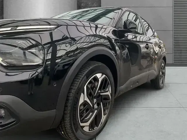 Gebraucht Citroën C4 PureTech 131 PS (96 kW) 2023 Schwarz Limousine