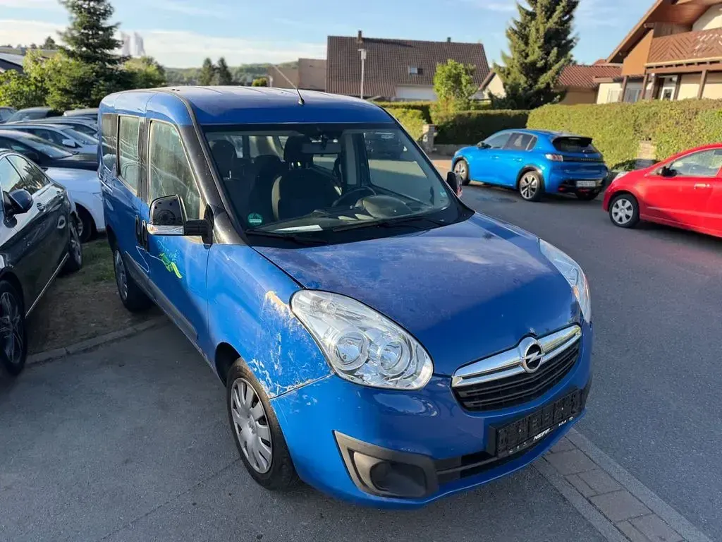 Gebraucht Opel Combo 95 PS (69 kW) 2017 Blau Van / Kleinbus