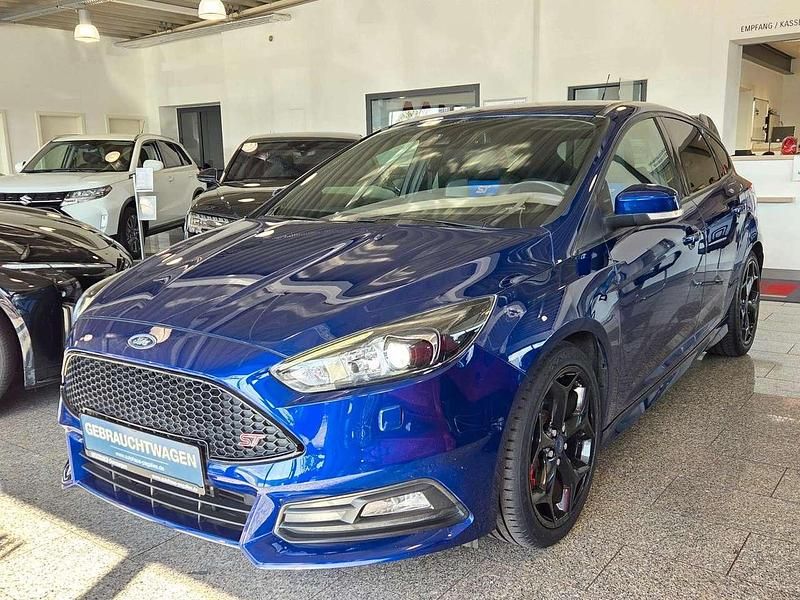 Gebraucht Ford Focus ST 250 PS (183 kW) 2015 Blau Coupé